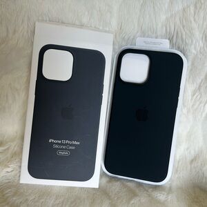Iphone 13 Pro max silicone case Midnight color